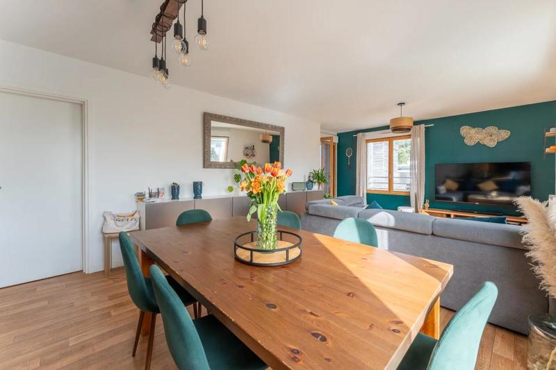 Appartement - 85 m² - 4 pièces