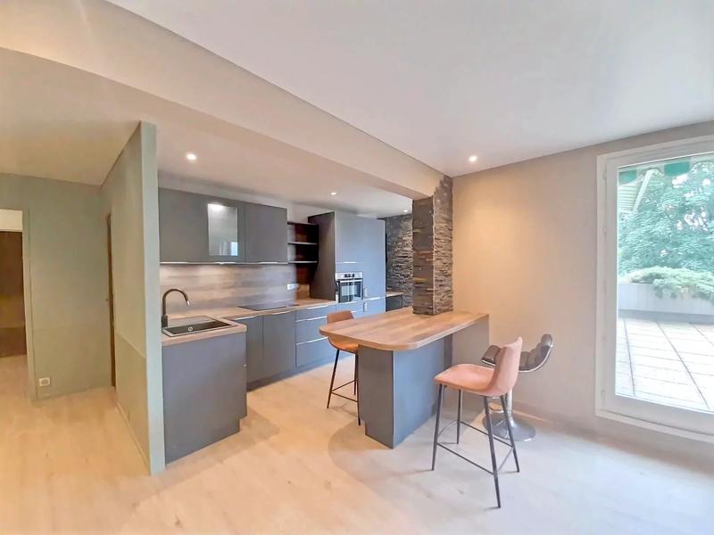 Appartement - 82 m² - 3 pièces