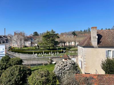 Maison - 296 m² - 6 pièces