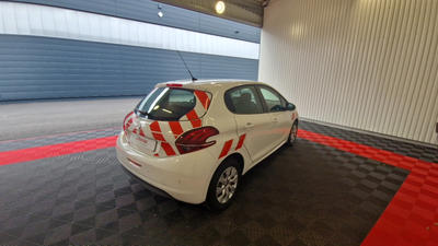 Peugeot 208 affaire Puretech 82 Ss Premium Pack