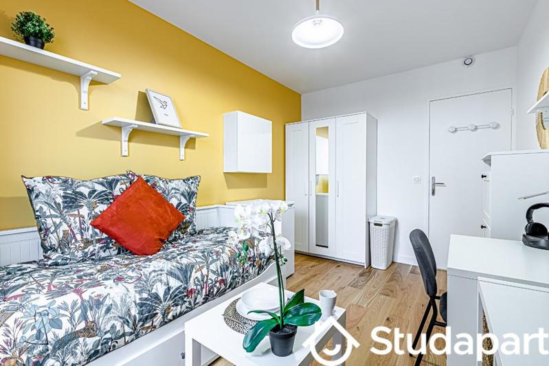 Chambre - 9 m² - 1 pièce