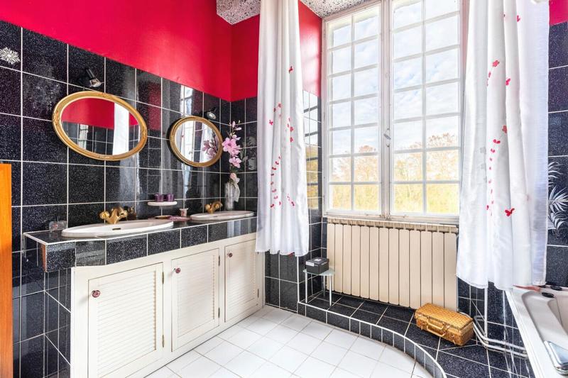 Demeure - 205 m² - 7 pièces