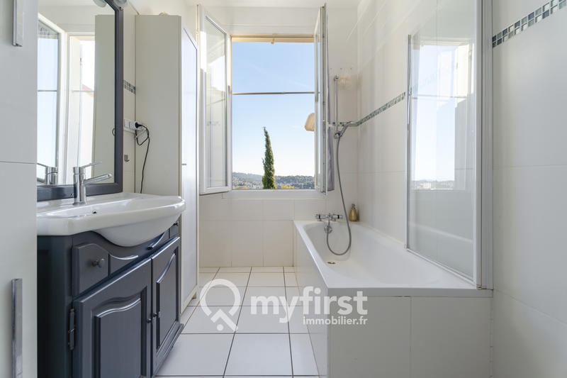 Maison - 163 m² - 5 pièces