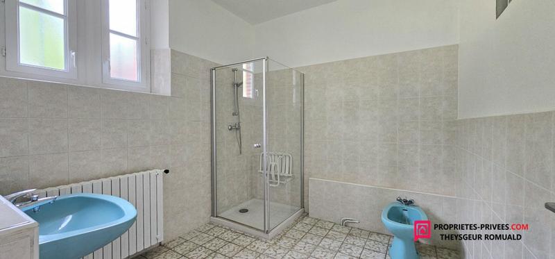 Maison - 201 m² - 7 pièces