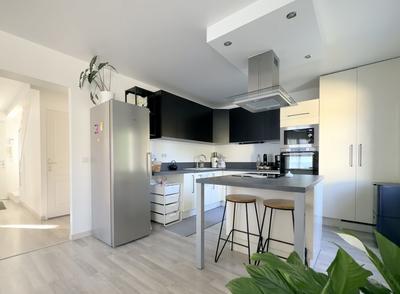 Maison - 97 m² - 5 pièces