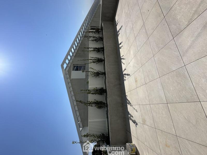 Appartement - 140 m² - 5 pièces