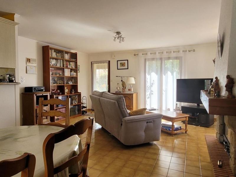 Maison - 93 m² - 4 pièces