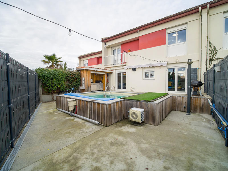 Maison - 92 m² - 4 pièces