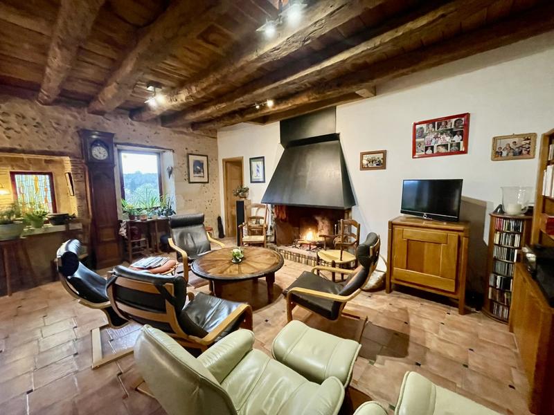Maison - 288 m² - 8 pièces