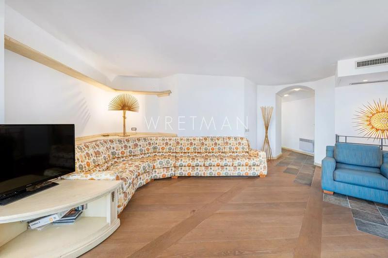 Appartement - 144 m² - 6 pièces