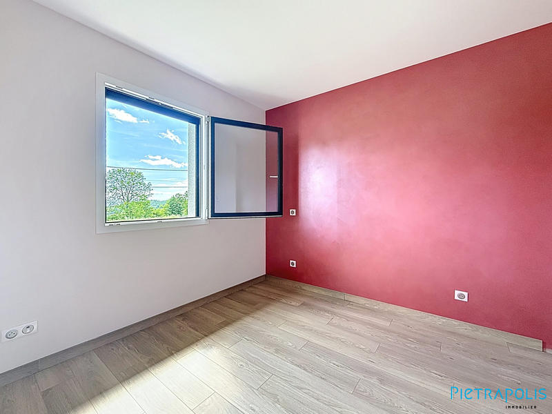 Villa - 102 m² - 4 pièces