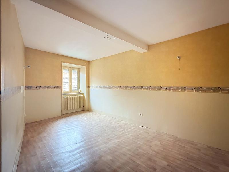 Appartement - 80 m² - 5 pièces