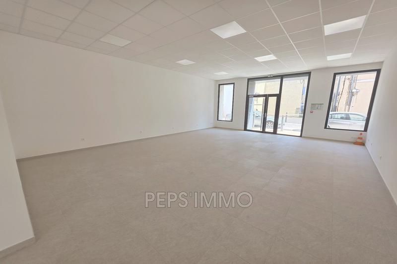 Local commercial - 111 m²
