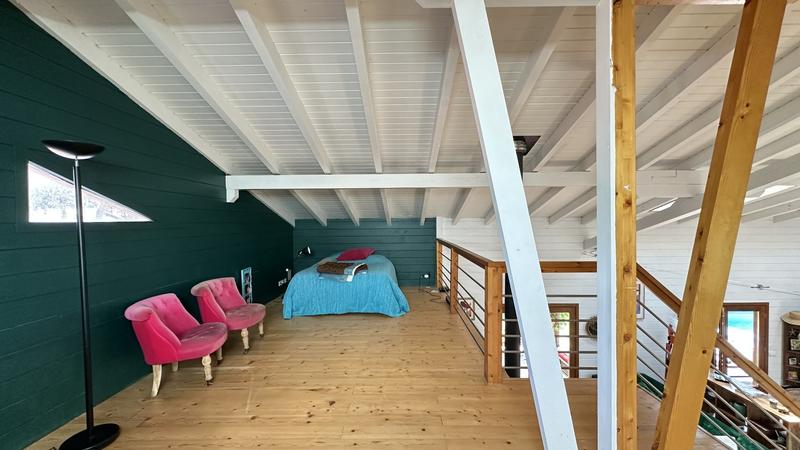 Maison de bois - 160 m² - 6 pièces