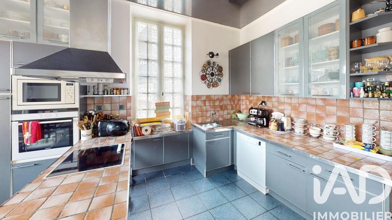 Maison de ville - 252 m² - 9 pièces