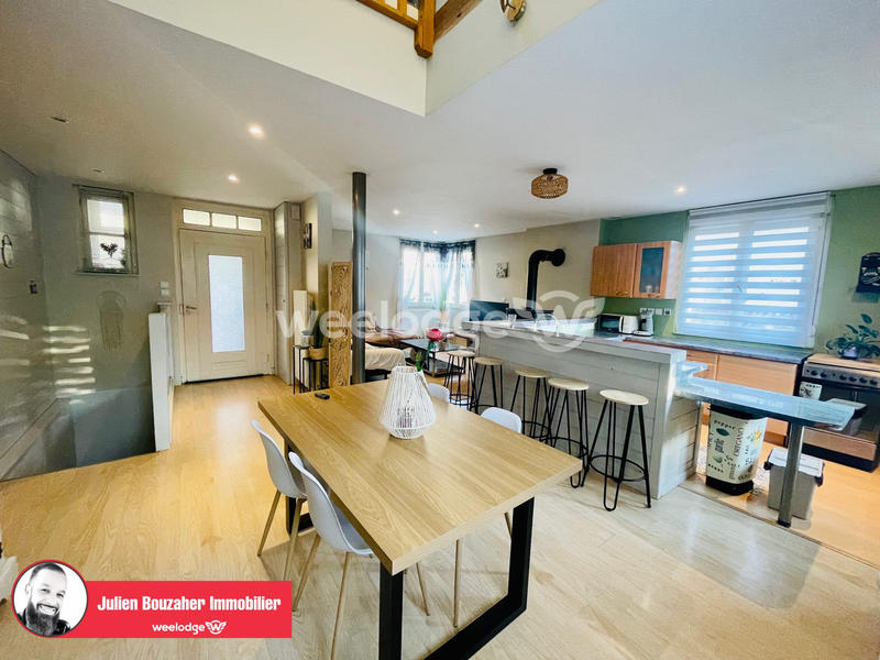 Maison - 93 m² - 5 pièces