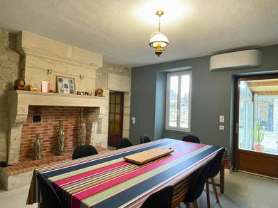 Maison - 238 m² - 4 pièces