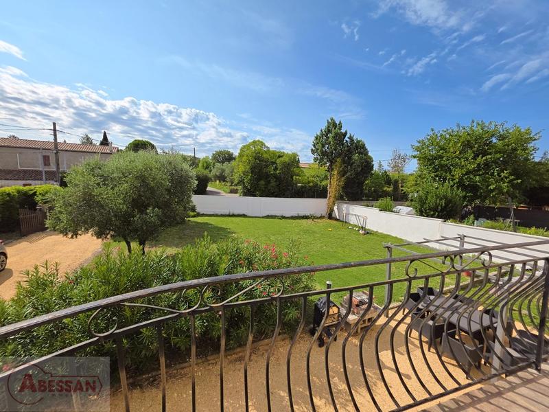 Maison - 180 m² - 8 pièces