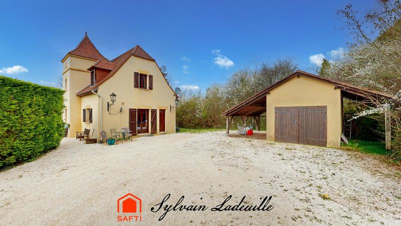 Maison - 140 m² - 5 pièces