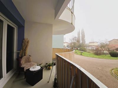 Appartement - 82 m² - 4 pièces