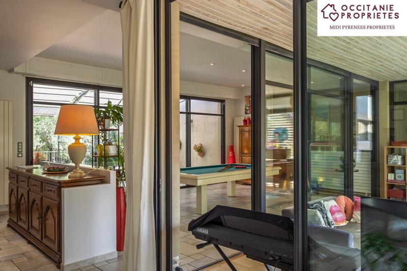 Propriété - 320 m² - 7 pièces