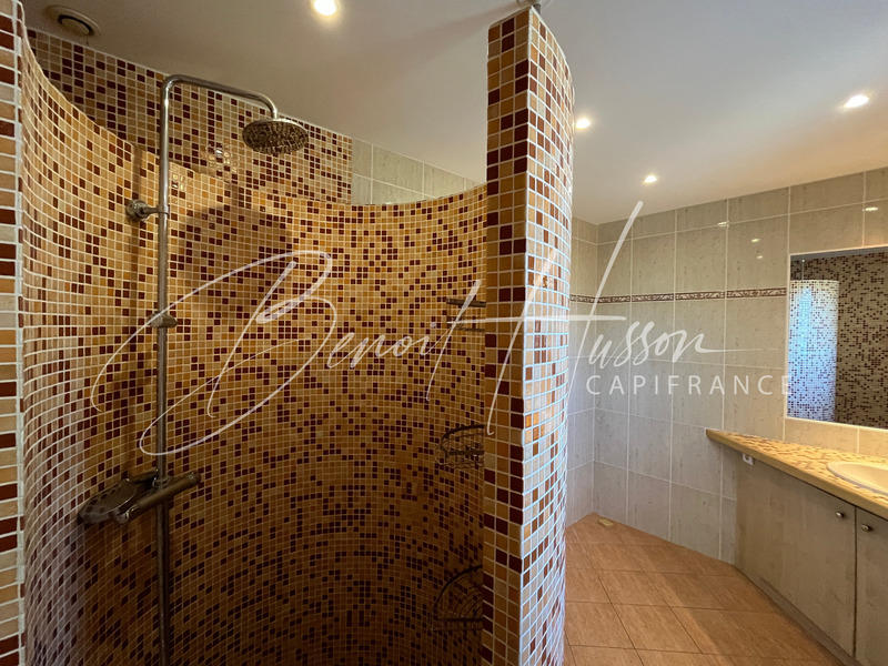 Maison - 168 m² - 4 pièces