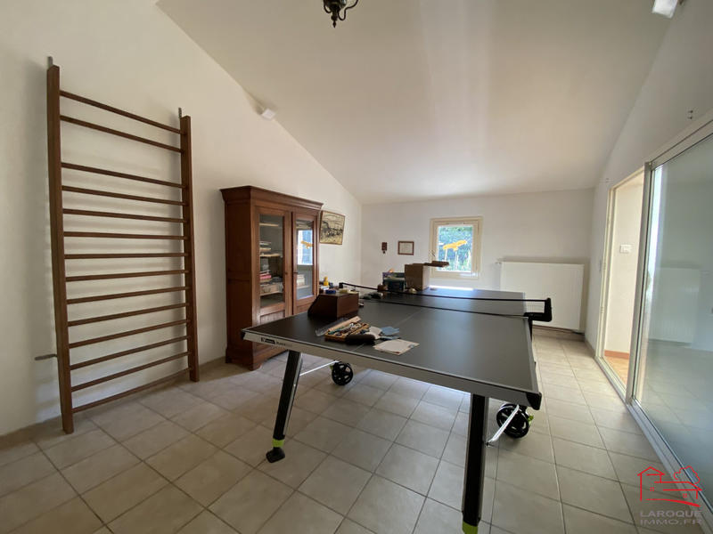 Maison - 220 m² - 6 pièces