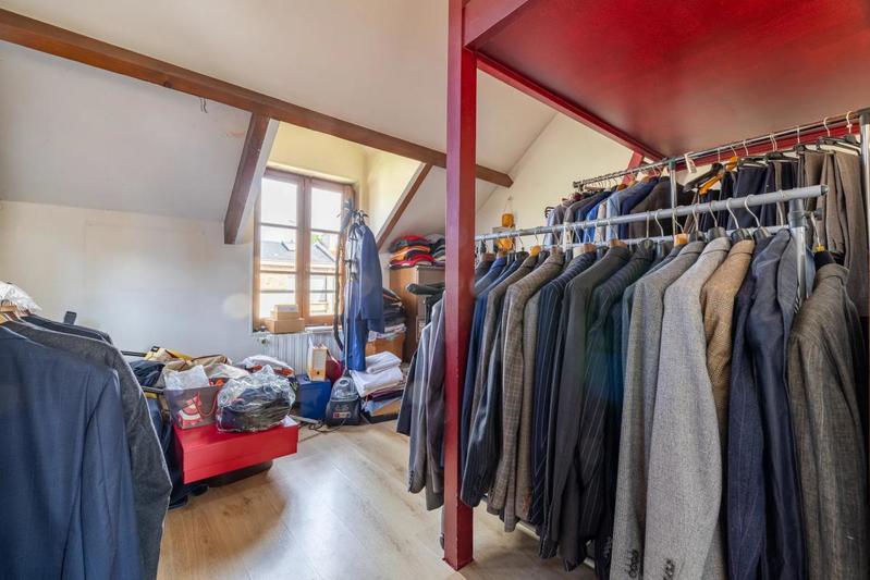 Maison - 207 m² - 8 pièces