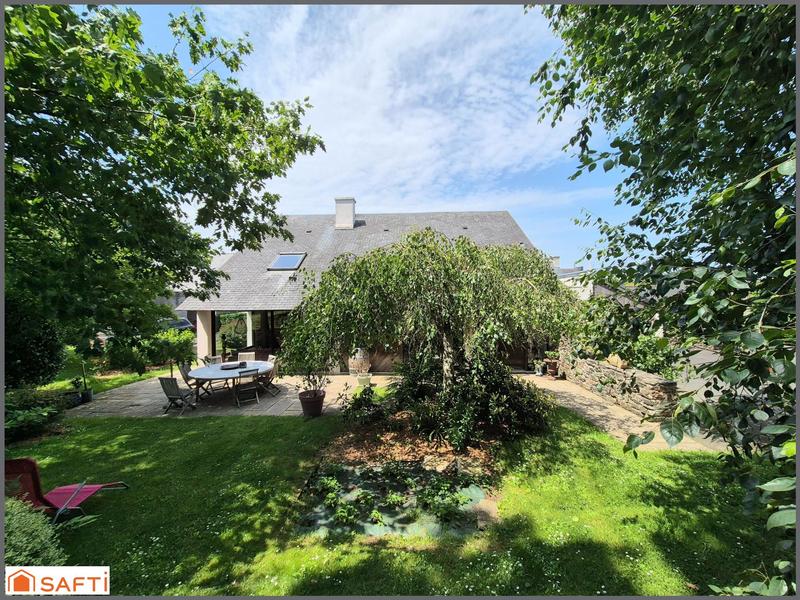 Maison - 189 m² - 9 pièces