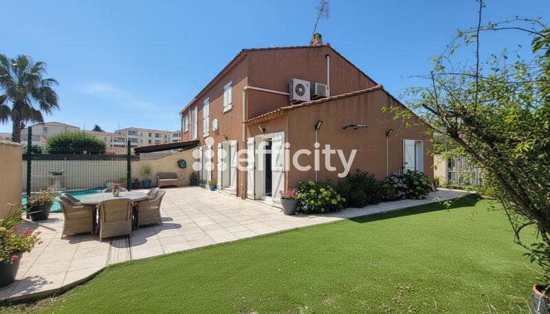 Maison - 102 m² - 5 pièces