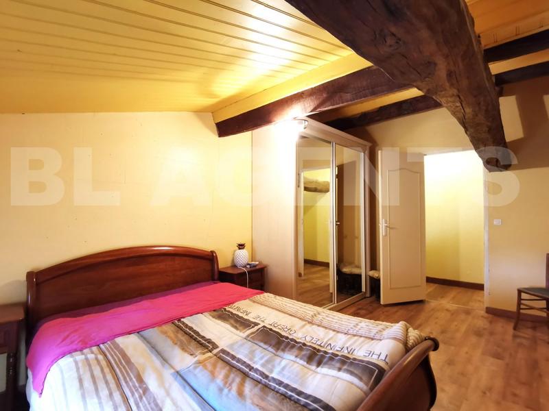 Maison en pierre - 200 m² - 6 pièces