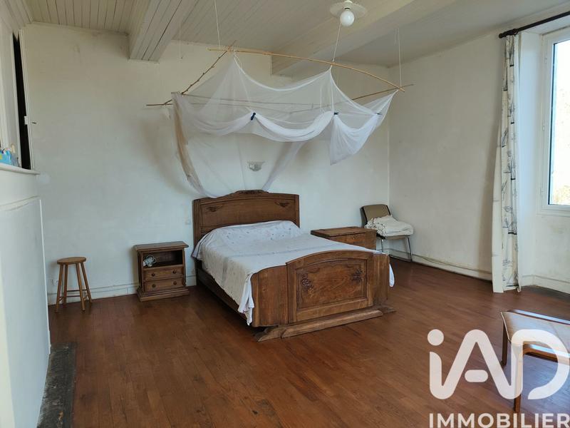 Maison - 225 m² - 6 pièces