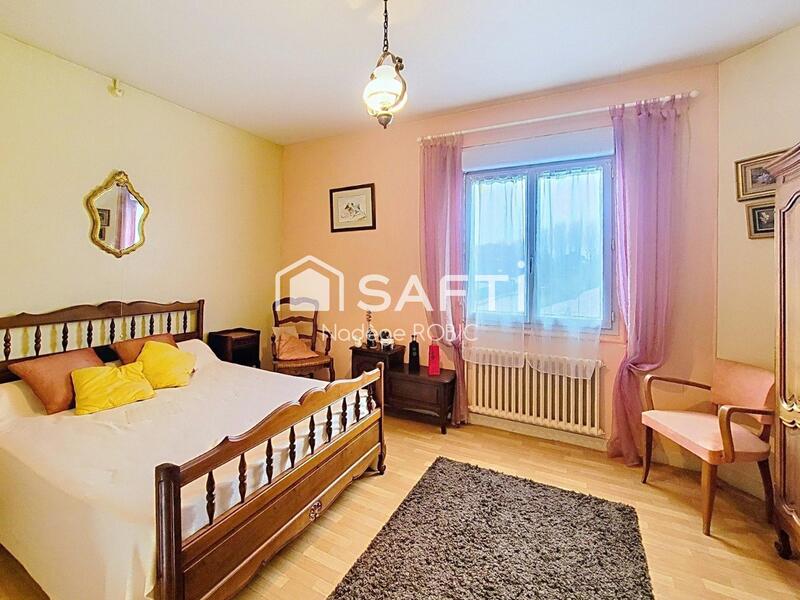 Maison - 111 m² - 4 pièces