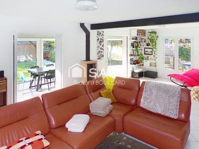 Villa - 180 m² - 8 pièces