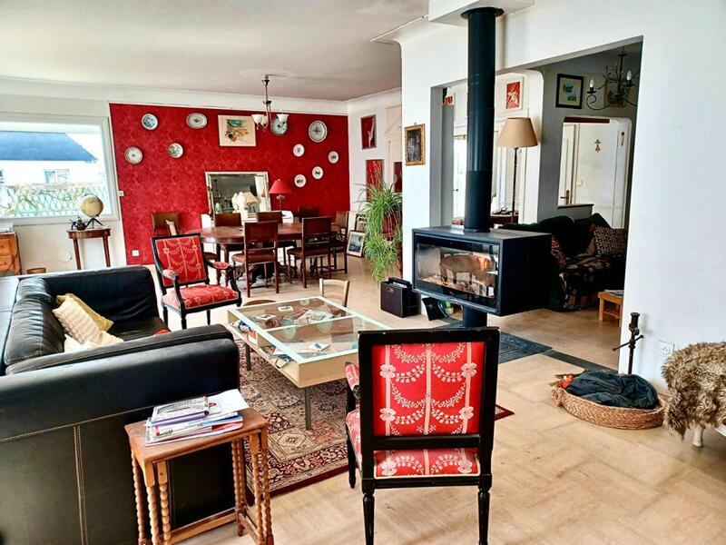 Maison - 180 m² - 6 pièces