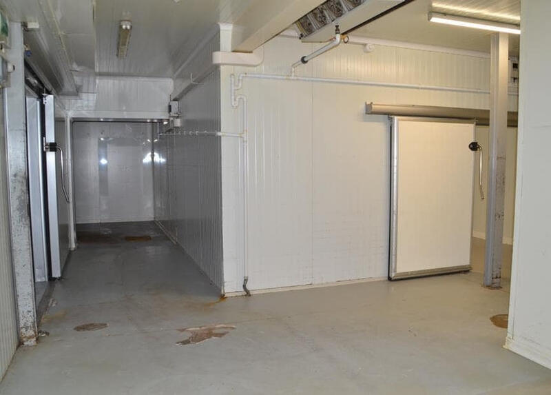 Local commercial - 1 700 m²