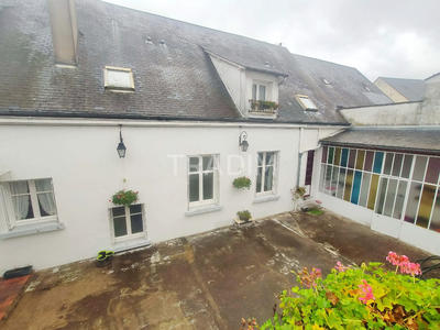 Maison - 300 m² - 10 pièces