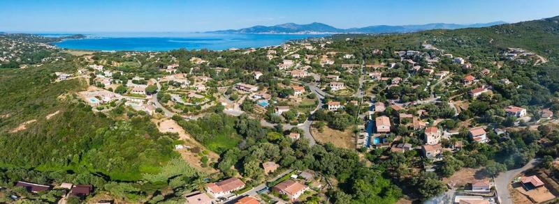 Maison - 181 m² - 8 pièces