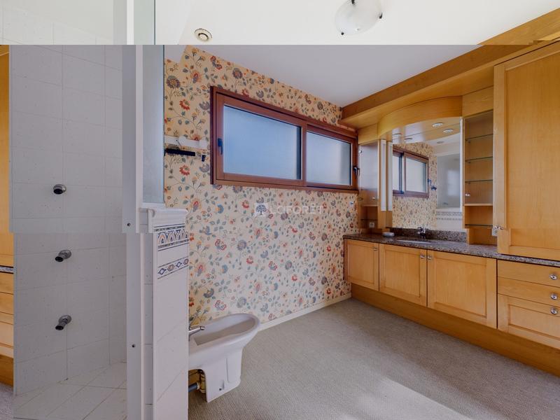 Maison - 215 m² - 7 pièces