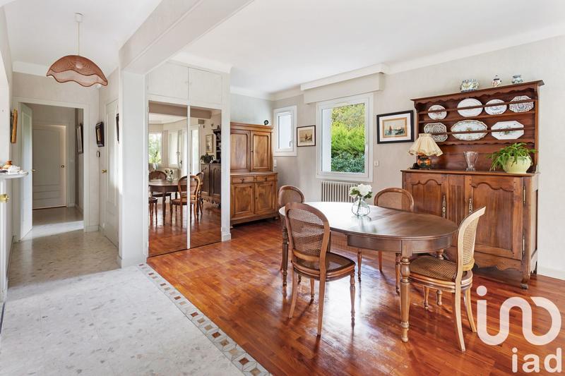 Maison - 266 m² - 8 pièces