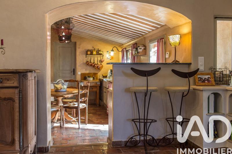 Maison - 402 m² - 12 pièces