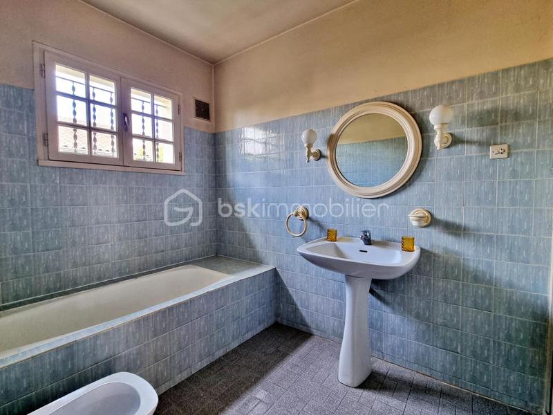 Maison traditionnelle - 195 m² - 6 pièces