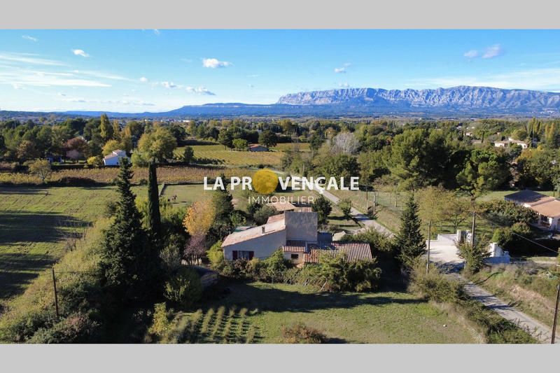 Maison - 194 m² - 4 pièces