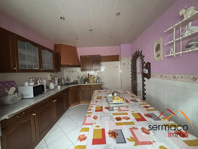 Maison - 95 m² - 4 pièces