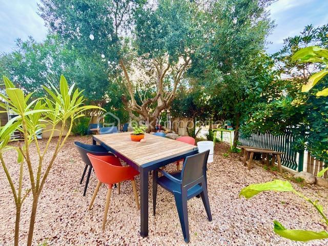 Maison traditionnelle - 88 m² - 4 pièces