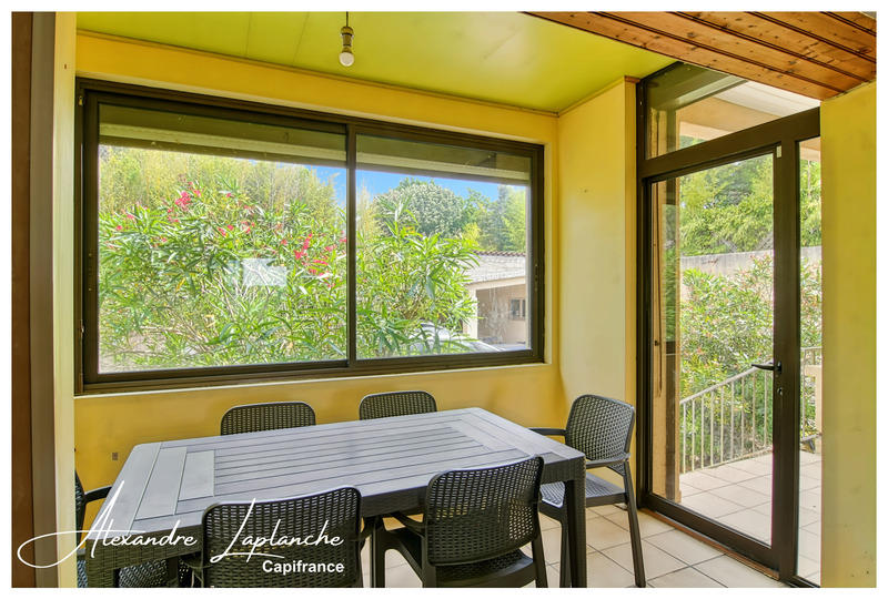 Maison - 177 m² - 7 pièces