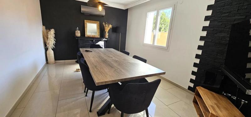 Villa - 259 m² - 8 pièces