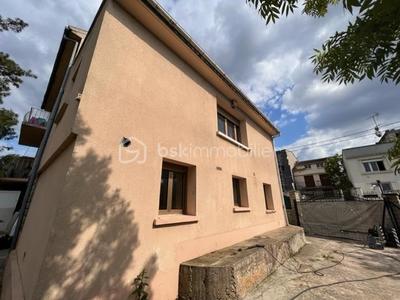 Immeuble - 270 m² - 10 pièces