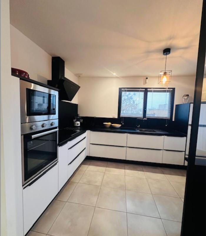 Maison - 97 m² - 4 pièces