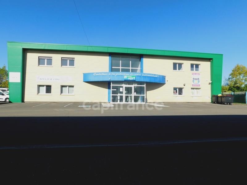 Bureau - 144 m² - 7 pièces